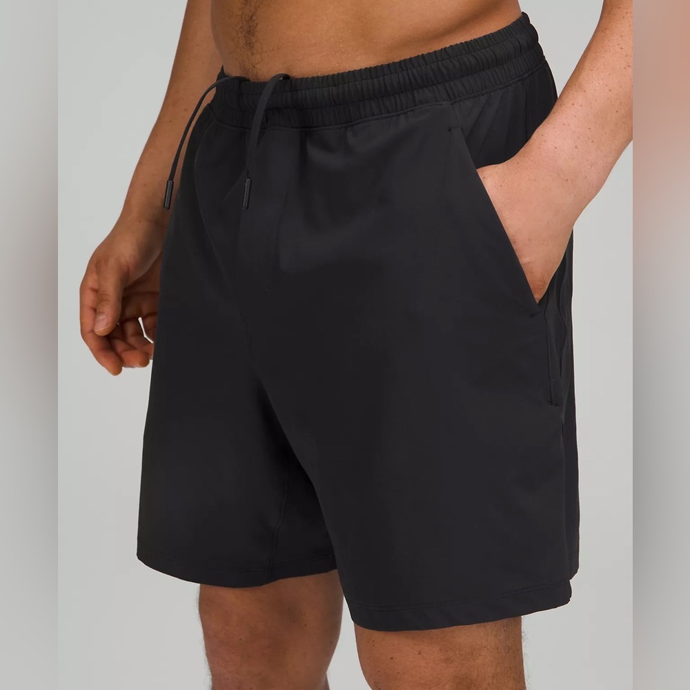 NWT Lululemon Pace Breaker Short 7" *LL BLK S